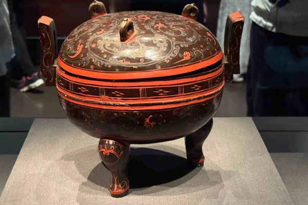 Hunan Museum & Xiangjiang Riverside Stroll