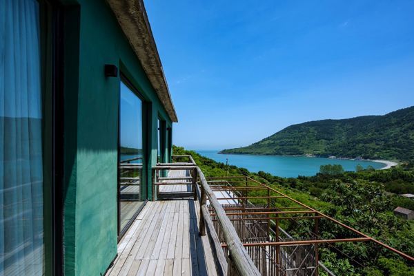 Kangaroo Hotel in Qingdao: Escape to a Secluded Mountain Retreat