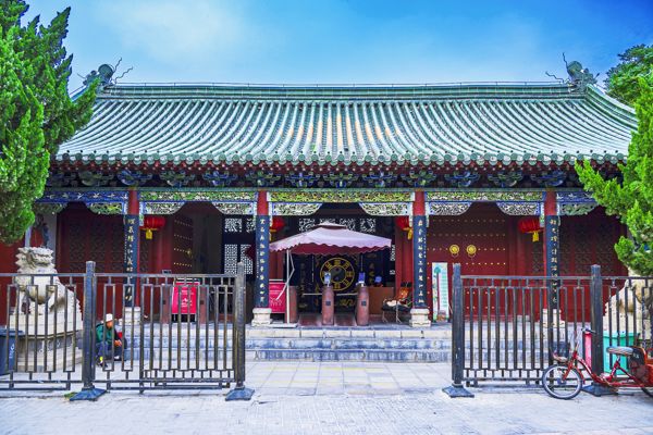 Kaifeng Ancient Architecture & City Heart Walk
